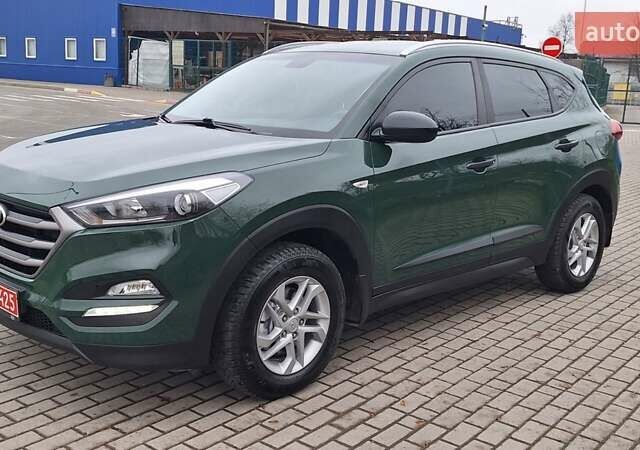Зелений Хендай Туксон, об'ємом двигуна 2 л та пробігом 218 тис. км за 16999 $, фото 1 на Automoto.ua