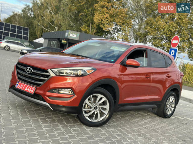 Хендай Туксон 2016 в Владимир-Волынский на Automoto.ua Оранжевый Хендай Туксон, объемом двигателя 2 л и пробегом 144 тыс. км за 13000 $, фото 3 на Automoto.ua