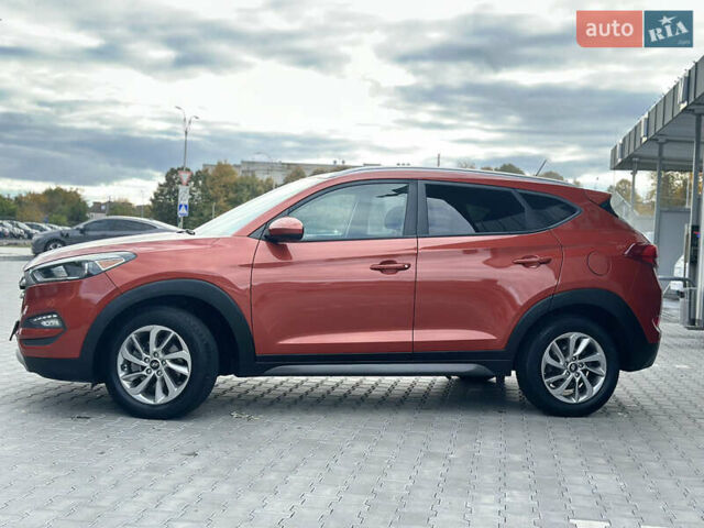 Хендай Туксон 2016 в Владимир-Волынский на Automoto.ua Оранжевый Хендай Туксон, объемом двигателя 2 л и пробегом 144 тыс. км за 13000 $, фото 15 на Automoto.ua