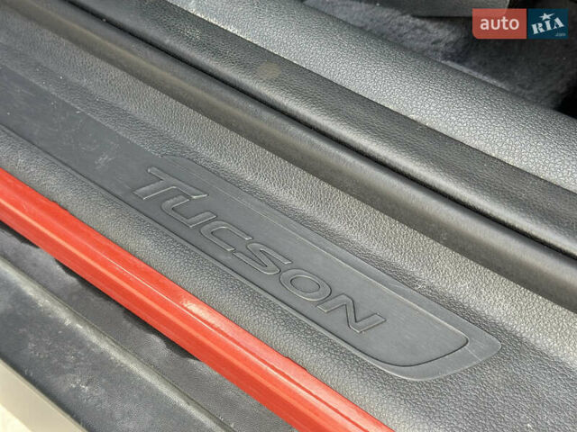 Хендай Туксон 2016 в Владимир-Волынский на Automoto.ua Оранжевый Хендай Туксон, объемом двигателя 2 л и пробегом 144 тыс. км за 13000 $, фото 92 на Automoto.ua