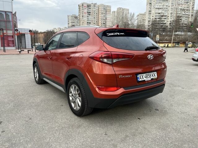 Хендай Туксон 2017 в Харькове на Automoto.ua Оранжевый Хендай Туксон, объемом двигателя 2 л и пробегом 129 тыс. км за 15800 $, фото 3 на Automoto.ua