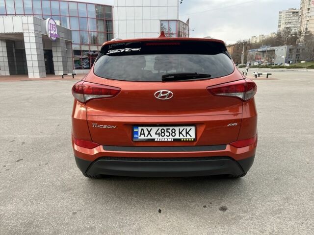 Хендай Туксон 2017 в Харькове на Automoto.ua Оранжевый Хендай Туксон, объемом двигателя 2 л и пробегом 129 тыс. км за 15800 $, фото 7 на Automoto.ua