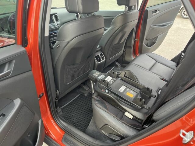 Хендай Туксон 2017 в Харькове на Automoto.ua Оранжевый Хендай Туксон, объемом двигателя 2 л и пробегом 129 тыс. км за 15800 $, фото 12 на Automoto.ua