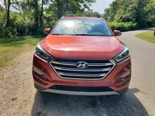 Хендай Туксон 2017 в Одессе на Automoto.ua Оранжевый Хендай Туксон, объемом двигателя 1.6 л и пробегом 63 тыс. км за 7599 $, фото 1 на Automoto.ua