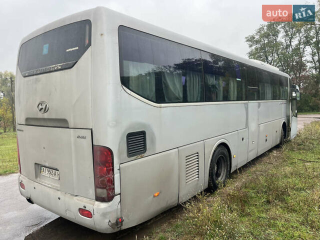Серый Хендай Юниверс, объемом двигателя 12.34 л и пробегом 310 тыс. км за 17500 $, фото 5 на Automoto.ua