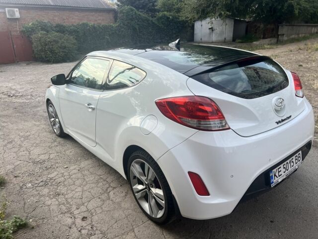 Белый Хендай Велостер, объемом двигателя 1.6 л и пробегом 230 тыс. км за 8500 $, фото 4 на Automoto.ua