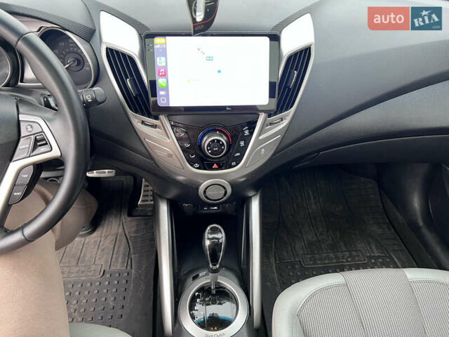 Белый Хендай Велостер, объемом двигателя 1.59 л и пробегом 190 тыс. км за 8600 $, фото 35 на Automoto.ua