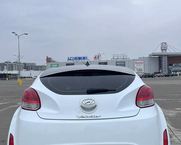 Белый Хендай Велостер, объемом двигателя 1.59 л и пробегом 190 тыс. км за 8600 $, фото 4 на Automoto.ua