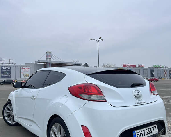 Белый Хендай Велостер, объемом двигателя 1.59 л и пробегом 190 тыс. км за 8600 $, фото 6 на Automoto.ua