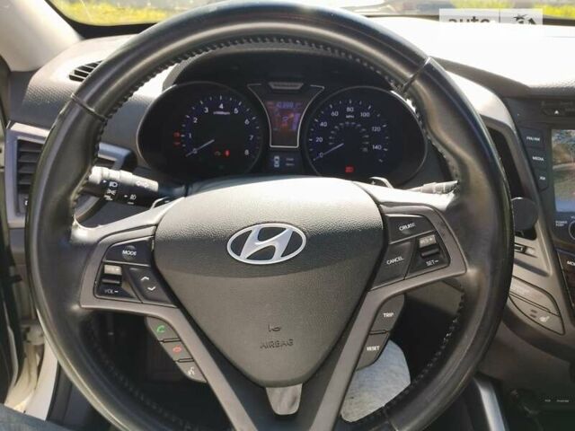 Белый Хендай Велостер, объемом двигателя 1.59 л и пробегом 159 тыс. км за 11000 $, фото 6 на Automoto.ua