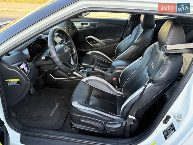 Белый Хендай Велостер, объемом двигателя 1.6 л и пробегом 89 тыс. км за 12500 $, фото 13 на Automoto.ua