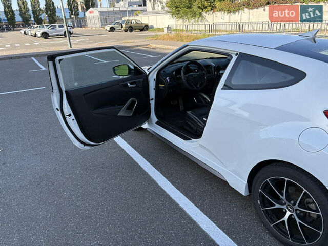 Белый Хендай Велостер, объемом двигателя 1.6 л и пробегом 89 тыс. км за 12500 $, фото 10 на Automoto.ua