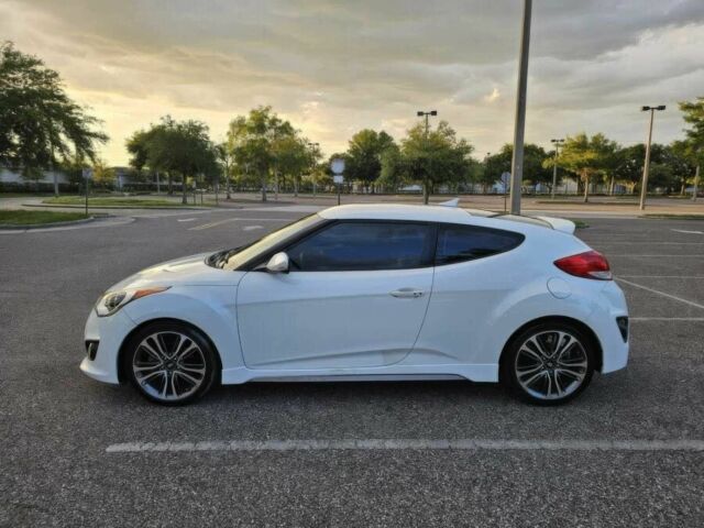 Белый Хендай Велостер, объемом двигателя 1.6 л и пробегом 71 тыс. км за 7000 $, фото 3 на Automoto.ua