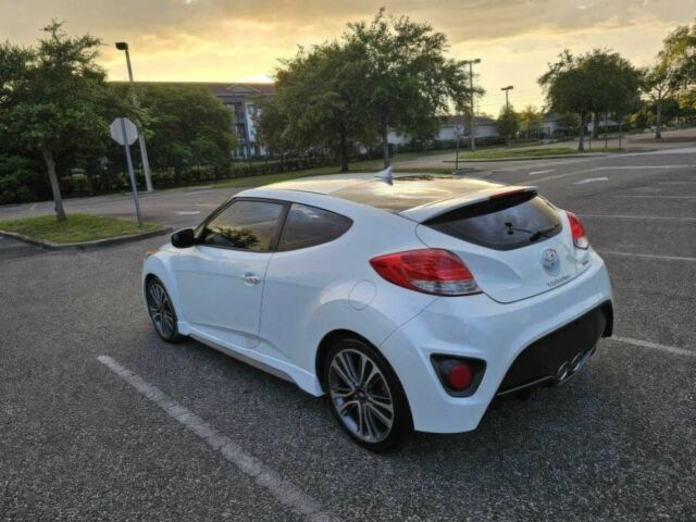 Белый Хендай Велостер, объемом двигателя 1.6 л и пробегом 71 тыс. км за 7000 $, фото 4 на Automoto.ua