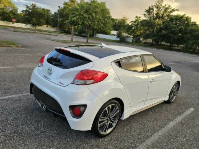 Белый Хендай Велостер, объемом двигателя 1.6 л и пробегом 71 тыс. км за 7000 $, фото 6 на Automoto.ua