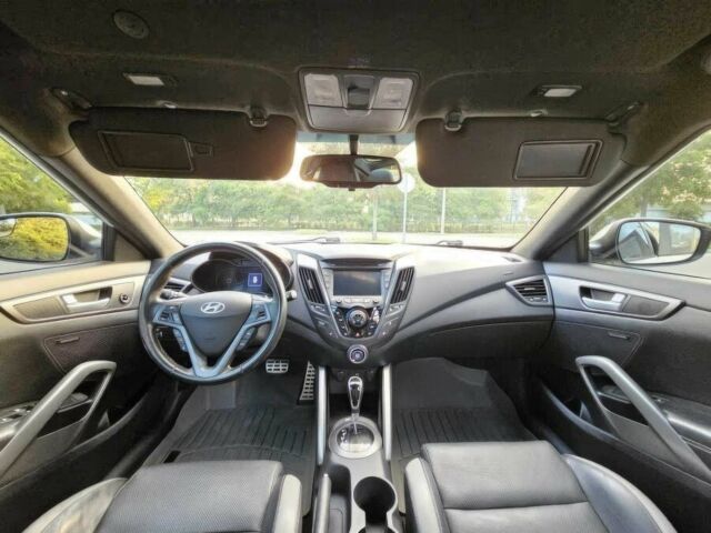 Белый Хендай Велостер, объемом двигателя 1.6 л и пробегом 71 тыс. км за 7000 $, фото 8 на Automoto.ua