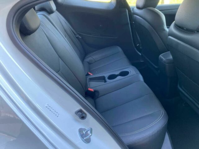 Белый Хендай Велостер, объемом двигателя 1.6 л и пробегом 61 тыс. км за 1650 $, фото 10 на Automoto.ua