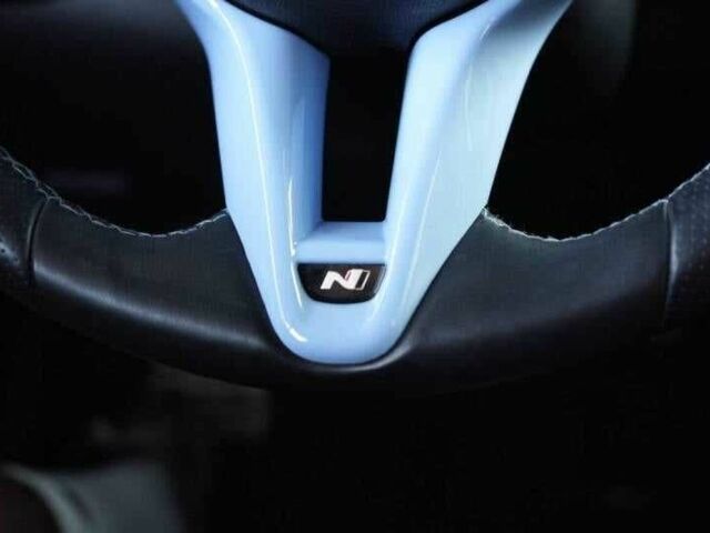 Белый Хендай Велостер, объемом двигателя 2 л и пробегом 39 тыс. км за 3950 $, фото 14 на Automoto.ua