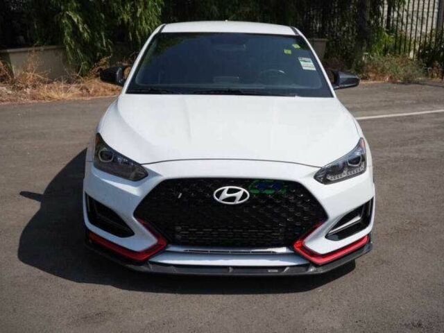 Белый Хендай Велостер, объемом двигателя 2 л и пробегом 39 тыс. км за 3950 $, фото 4 на Automoto.ua