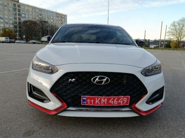 Белый Хендай Велостер, объемом двигателя 2 л и пробегом 125 тыс. км за 17500 $, фото 3 на Automoto.ua