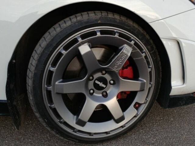 Белый Хендай Велостер, объемом двигателя 2 л и пробегом 125 тыс. км за 17500 $, фото 5 на Automoto.ua