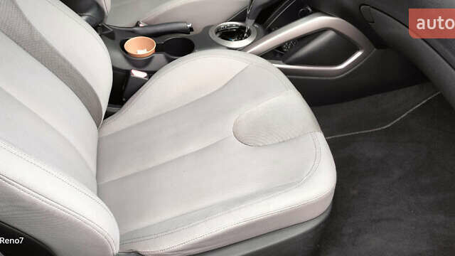 Чорний Хендай Велостер, об'ємом двигуна 1.6 л та пробігом 165 тис. км за 9500 $, фото 22 на Automoto.ua