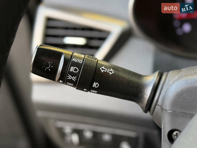 Черный Хендай Велостер, объемом двигателя 1.59 л и пробегом 171 тыс. км за 8500 $, фото 46 на Automoto.ua