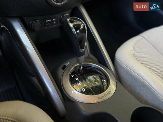 Черный Хендай Велостер, объемом двигателя 1.59 л и пробегом 171 тыс. км за 8500 $, фото 44 на Automoto.ua