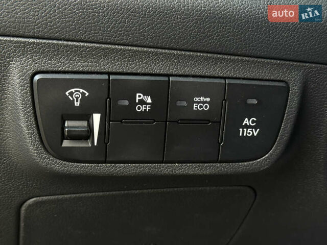 Черный Хендай Велостер, объемом двигателя 1.59 л и пробегом 171 тыс. км за 8500 $, фото 48 на Automoto.ua