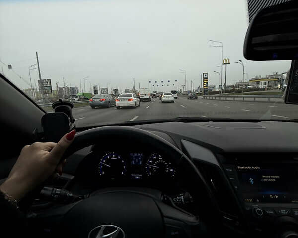 Чорний Хендай Велостер, об'ємом двигуна 1.6 л та пробігом 149 тис. км за 10900 $, фото 7 на Automoto.ua