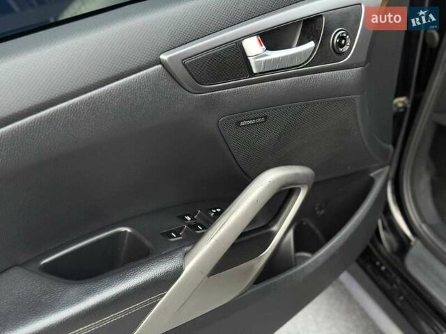 Черный Хендай Велостер, объемом двигателя 1.6 л и пробегом 113 тыс. км за 9299 $, фото 10 на Automoto.ua