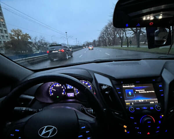 Чорний Хендай Велостер, об'ємом двигуна 1.6 л та пробігом 149 тис. км за 10900 $, фото 5 на Automoto.ua