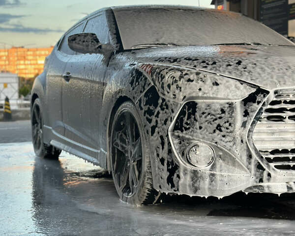 Чорний Хендай Велостер, об'ємом двигуна 1.6 л та пробігом 149 тис. км за 10900 $, фото 3 на Automoto.ua