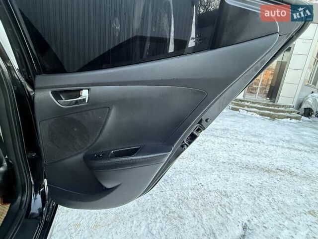 Черный Хендай Велостер, объемом двигателя 1.6 л и пробегом 193 тыс. км за 6600 $, фото 45 на Automoto.ua