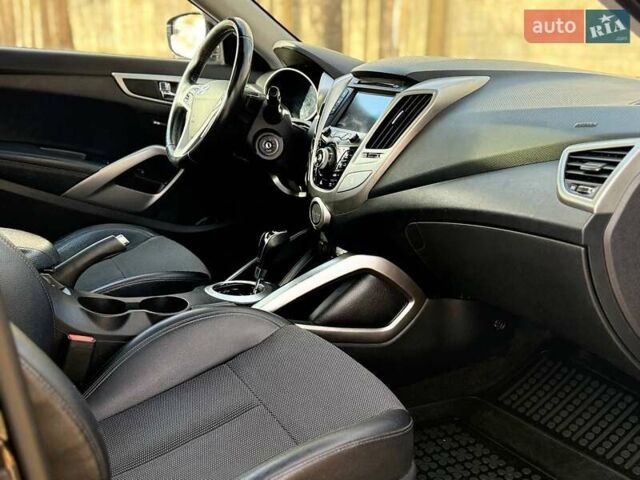 Чорний Хендай Велостер, об'ємом двигуна 1.59 л та пробігом 162 тис. км за 9499 $, фото 12 на Automoto.ua