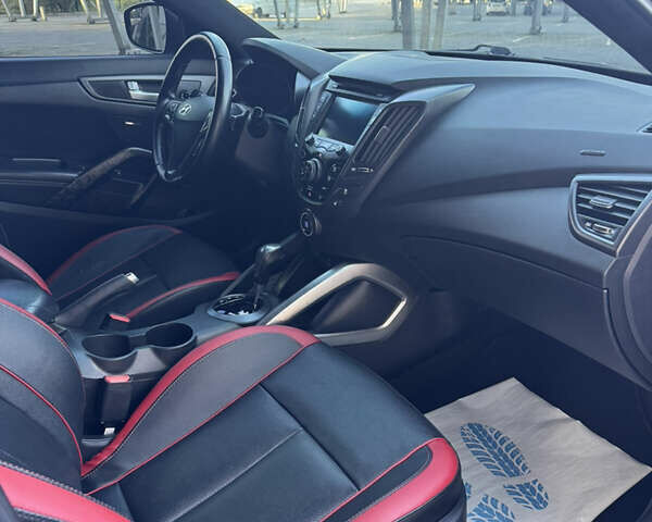 Черный Хендай Велостер, объемом двигателя 1.6 л и пробегом 179 тыс. км за 10100 $, фото 15 на Automoto.ua