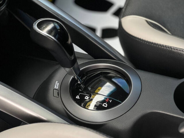 Чорний Хендай Велостер, об'ємом двигуна 1.6 л та пробігом 118 тис. км за 11000 $, фото 17 на Automoto.ua