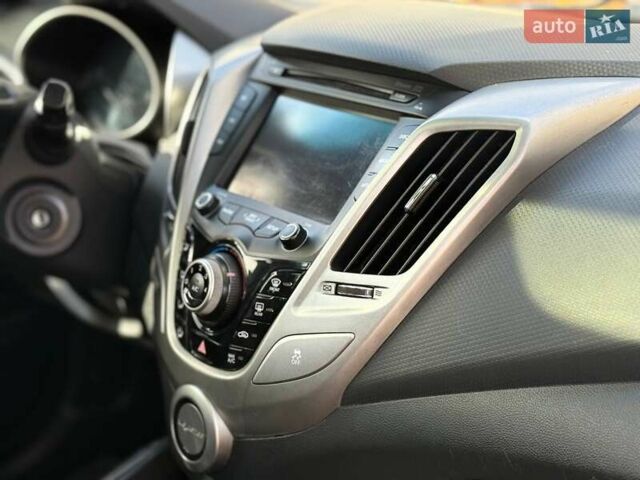 Чорний Хендай Велостер, об'ємом двигуна 1.59 л та пробігом 162 тис. км за 9499 $, фото 15 на Automoto.ua