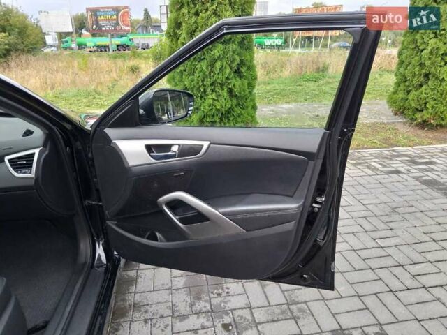 Черный Хендай Велостер, объемом двигателя 1.6 л и пробегом 201 тыс. км за 8600 $, фото 8 на Automoto.ua