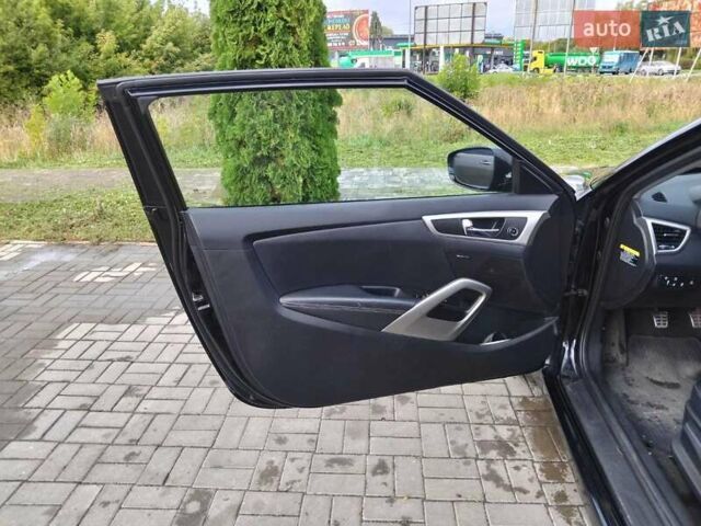 Черный Хендай Велостер, объемом двигателя 1.6 л и пробегом 201 тыс. км за 8600 $, фото 9 на Automoto.ua