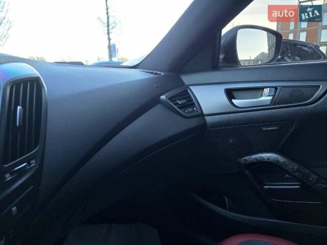 Черный Хендай Велостер, объемом двигателя 1.6 л и пробегом 180 тыс. км за 9950 $, фото 20 на Automoto.ua