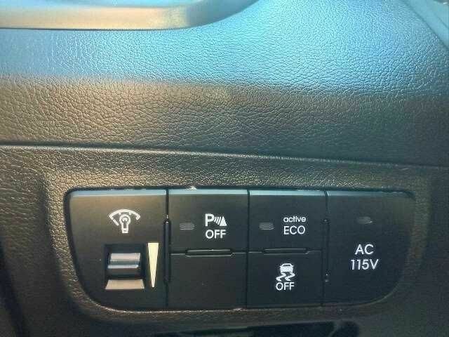 Черный Хендай Велостер, объемом двигателя 1.6 л и пробегом 112 тыс. км за 2500 $, фото 9 на Automoto.ua