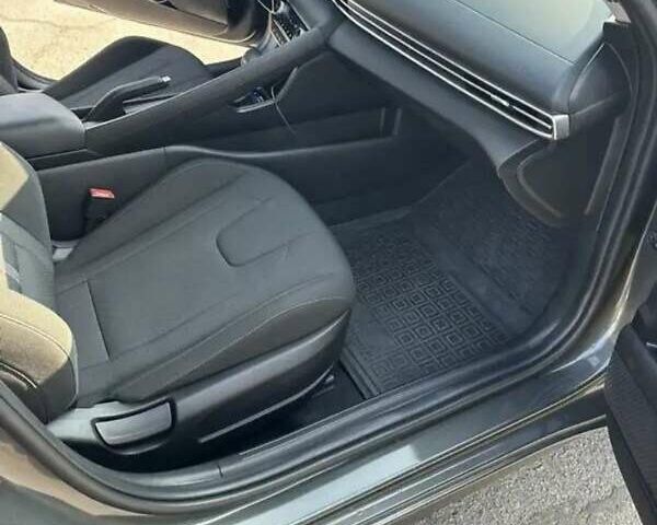 Чорний Хендай Велостер, об'ємом двигуна 1.59 л та пробігом 46 тис. км за 16700 $, фото 27 на Automoto.ua