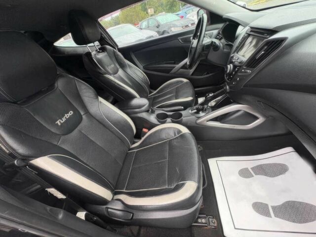 Черный Хендай Велостер, объемом двигателя 1.6 л и пробегом 72 тыс. км за 3500 $, фото 9 на Automoto.ua