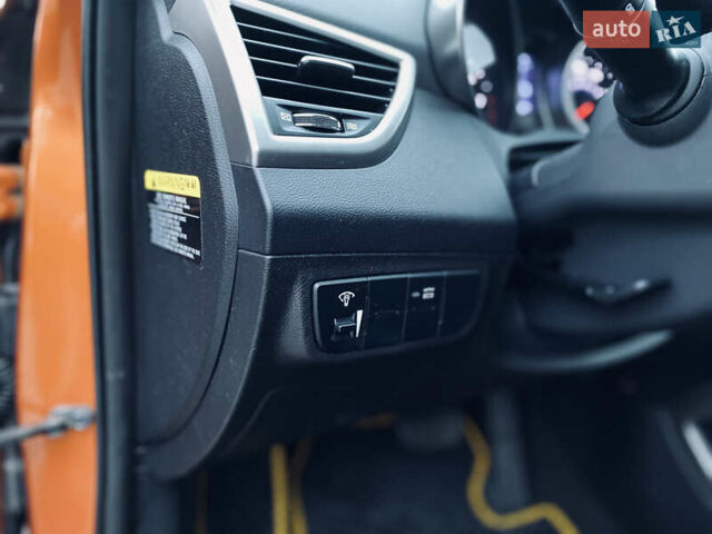 Коричневый Хендай Велостер, объемом двигателя 1.59 л и пробегом 193 тыс. км за 8400 $, фото 18 на Automoto.ua