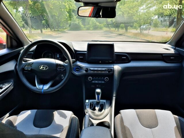 Красный Хендай Велостер, объемом двигателя 0 л и пробегом 1 тыс. км за 18400 $, фото 12 на Automoto.ua