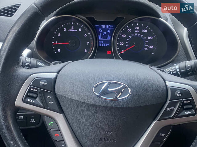 Красный Хендай Велостер, объемом двигателя 1.59 л и пробегом 115 тыс. км за 8150 $, фото 11 на Automoto.ua