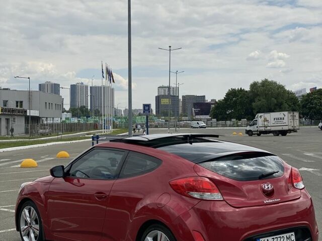 Красный Хендай Велостер, объемом двигателя 1.6 л и пробегом 1000 тыс. км за 10000 $, фото 7 на Automoto.ua