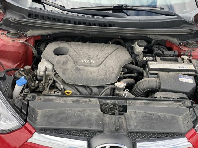 Красный Хендай Велостер, объемом двигателя 1.6 л и пробегом 1000 тыс. км за 10000 $, фото 3 на Automoto.ua