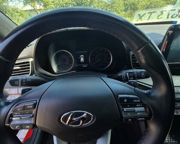 Красный Хендай Велостер, объемом двигателя 2 л и пробегом 137 тыс. км за 16500 $, фото 17 на Automoto.ua